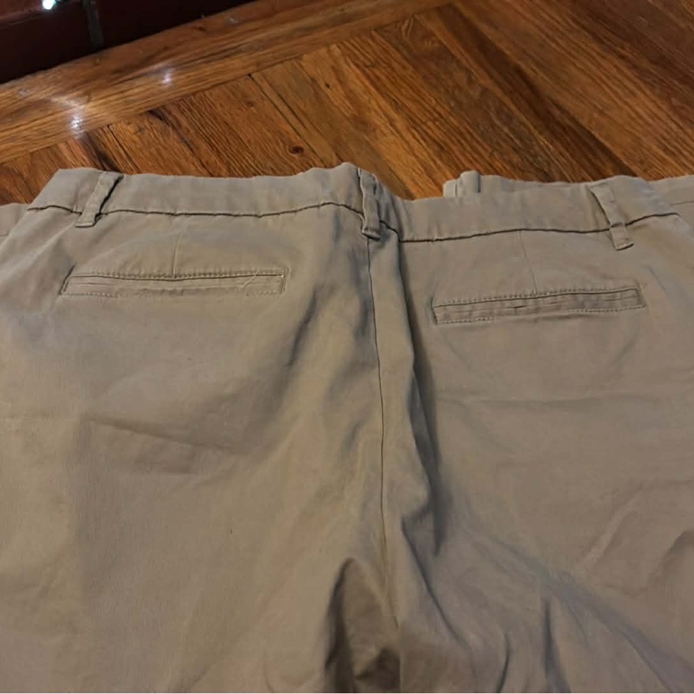Faded Glory Women’s size 14 khakis shorts - Picture 6 of 6